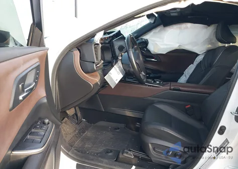 2023 Toyota Crown Limited из США, поврежденный, VIN JTDAAAAF6P3006727